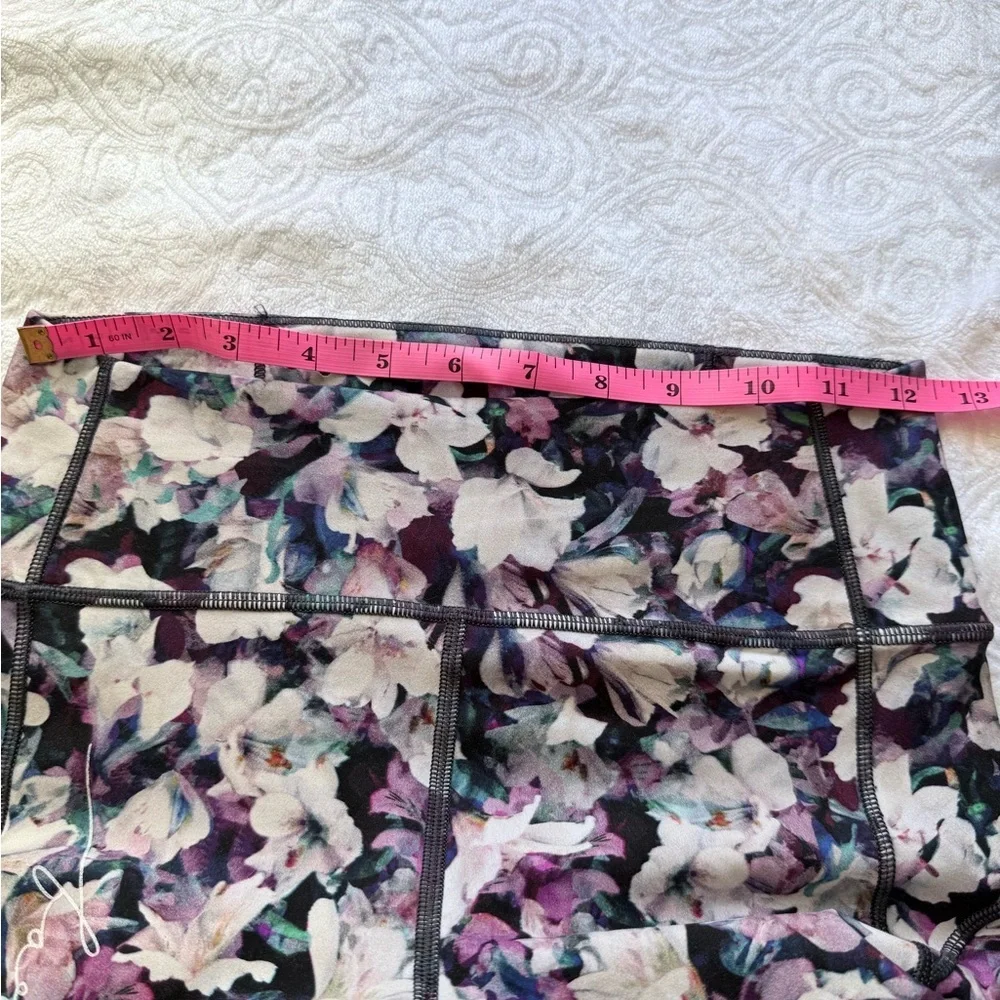 Lululemon Floral High Rise Cropped Leggings Size 6